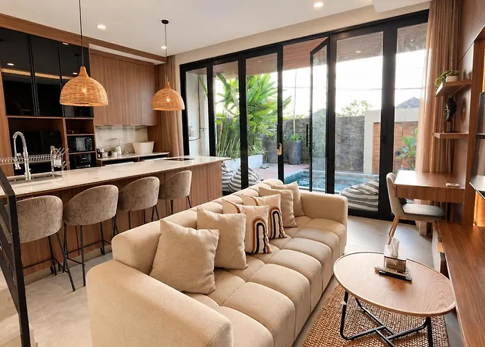 Vakantiehuis Azora Luxury 3 Bedroom In Canggu