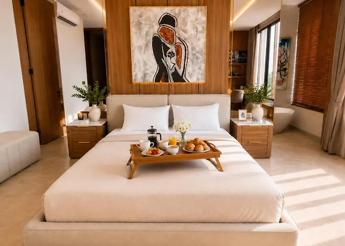 Vakantiehuis Azora Luxury 3 Bedroom In *