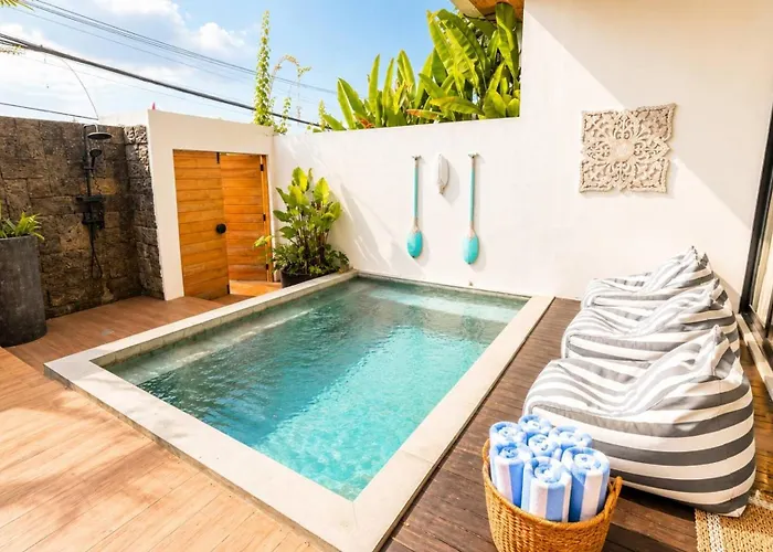 Azora Luxury 3 Bedroom In *