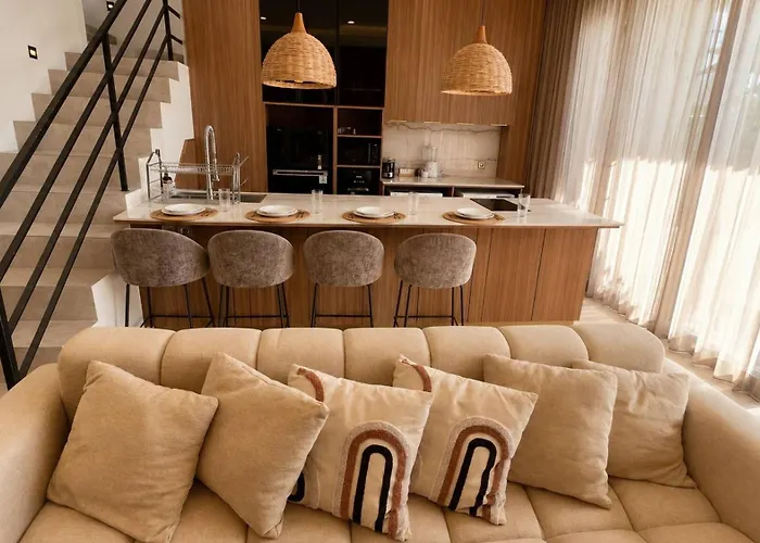 Azora Luxury 3 Bedroom In Canggu