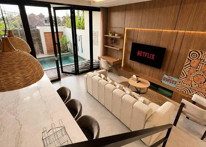 Azora Luxury 3 Bedroom In *