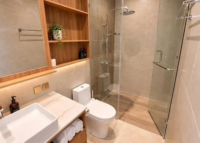 Azora Luxury 3 Bedroom In